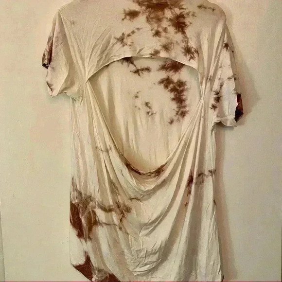 American Eagle tie dye T-shirt with open back - Picture 2 of 5